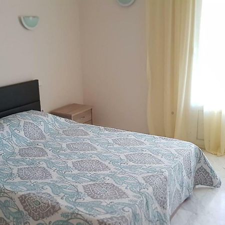 Galini Apartment Loutraki  Bagian luar foto