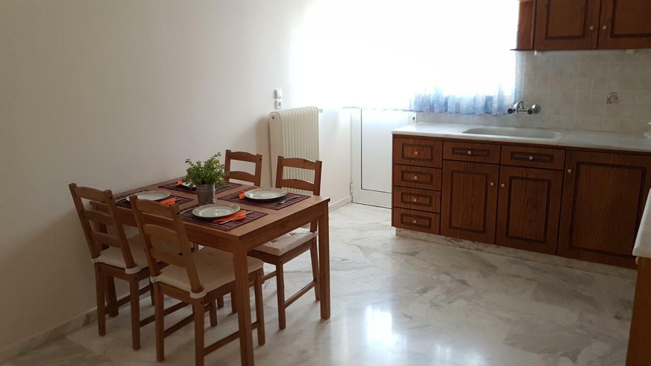 Galini Apartment Loutraki  Bagian luar foto