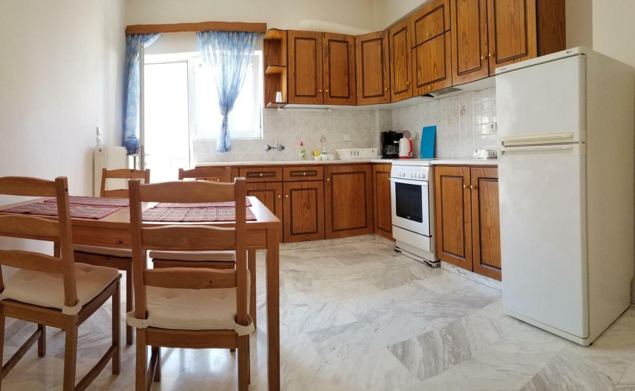 Galini Apartment Loutraki  Bagian luar foto
